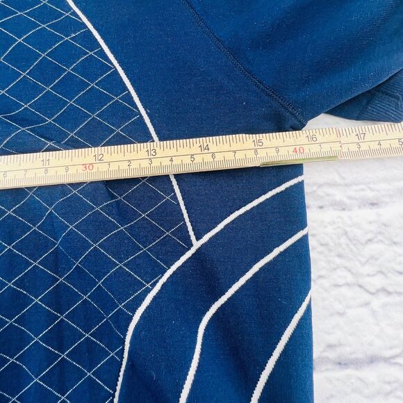 Athleta Finish Fast Line Tee Women's Medium Dark Blue/White Short Sleeve‎ Shirt - Picture 7 of 9